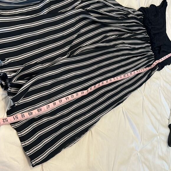 Ann Taylor Loft Women's Black and White Sleeveless Deep V-Neck Blouson Dress LT - Picture 6 of 8